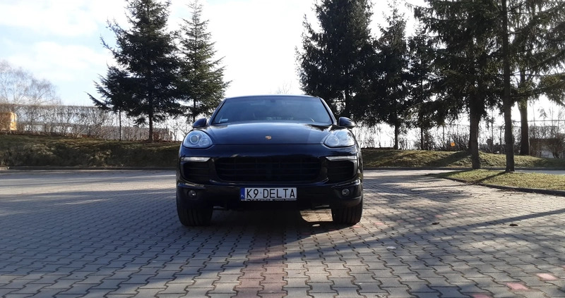 Porsche Cayenne cena 157000 przebieg: 131000, rok produkcji 2017 z Kraków małe 277